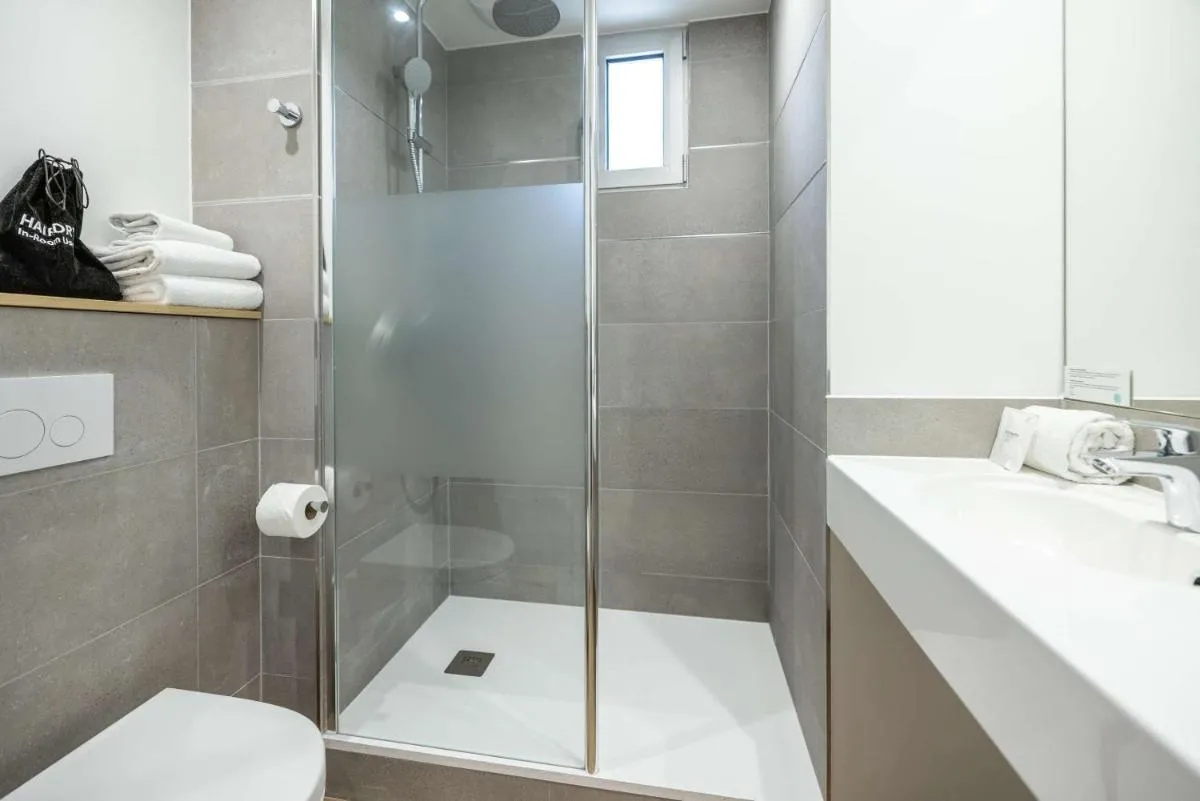 Image 3 of Sure Hotel by Best Western Bordeaux Lac
