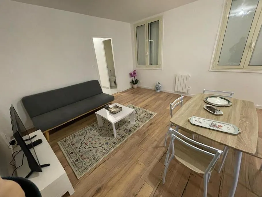 Image 1 of proche centre ville gare