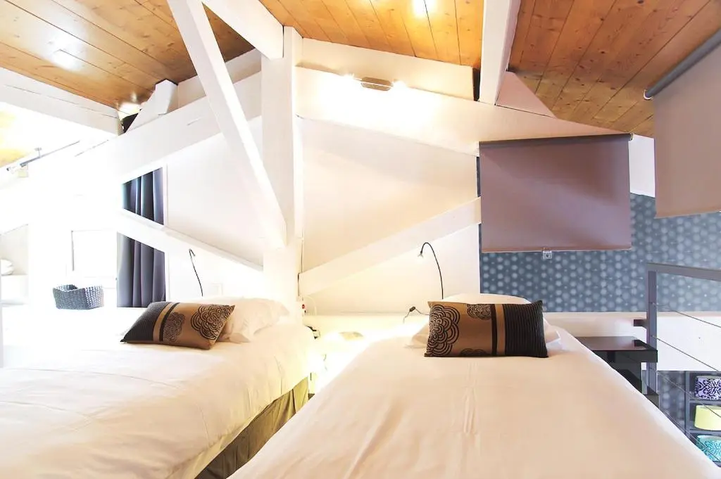 Image 6 of 444 Tourny – Localisation exceptionnelle 2 chambres avec ascenseur et Parking