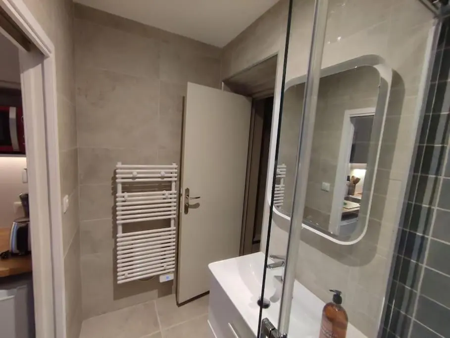 Image 2 of Apartment in the heart of the Chartrons