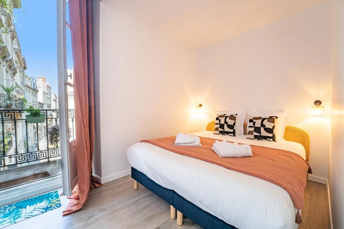 Image 2 of Appartement 2 chambres en Hyper Centre avec balcon