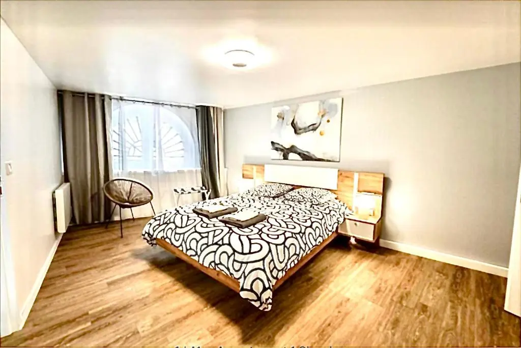 Image of Appartement rénové place du Palais avec parking