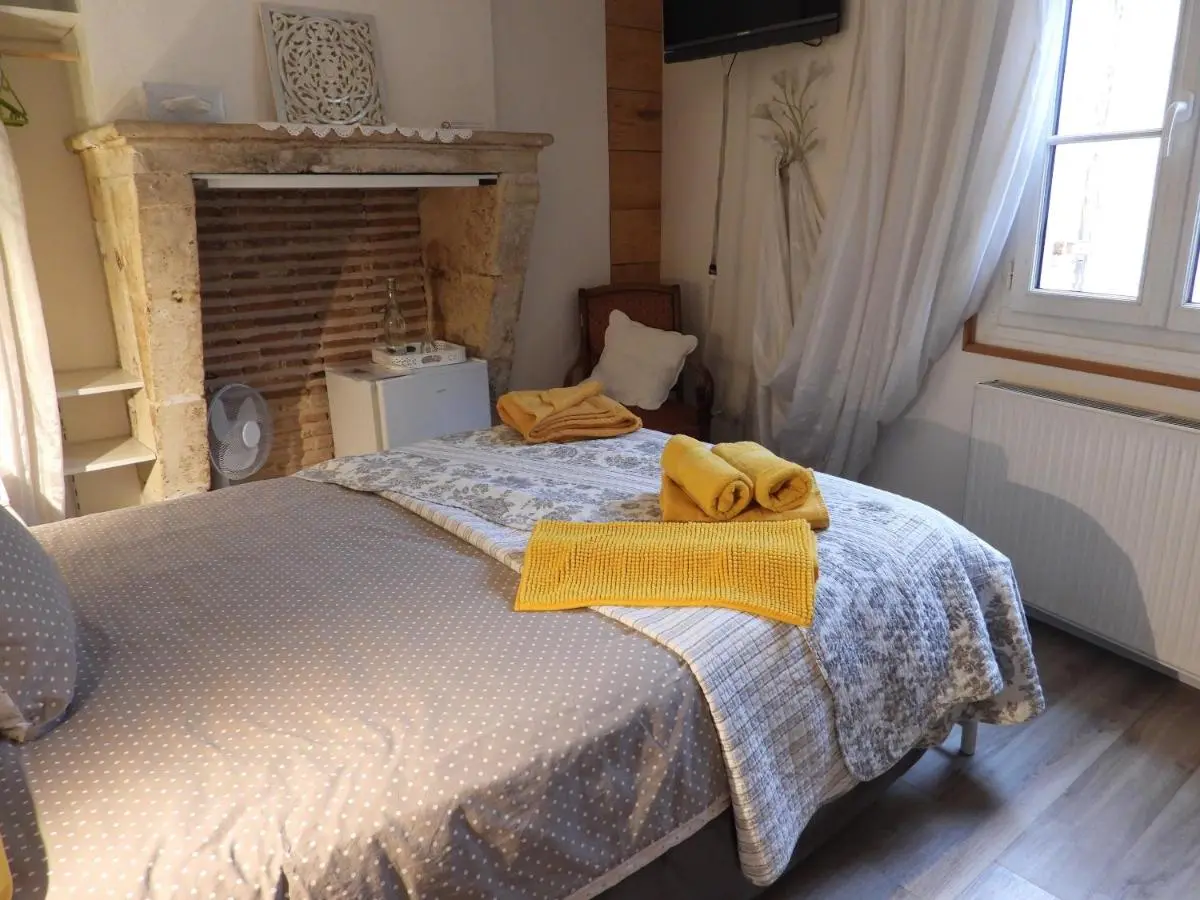 Image 1 of B&B Le Miroir aux Fées Bordeaux