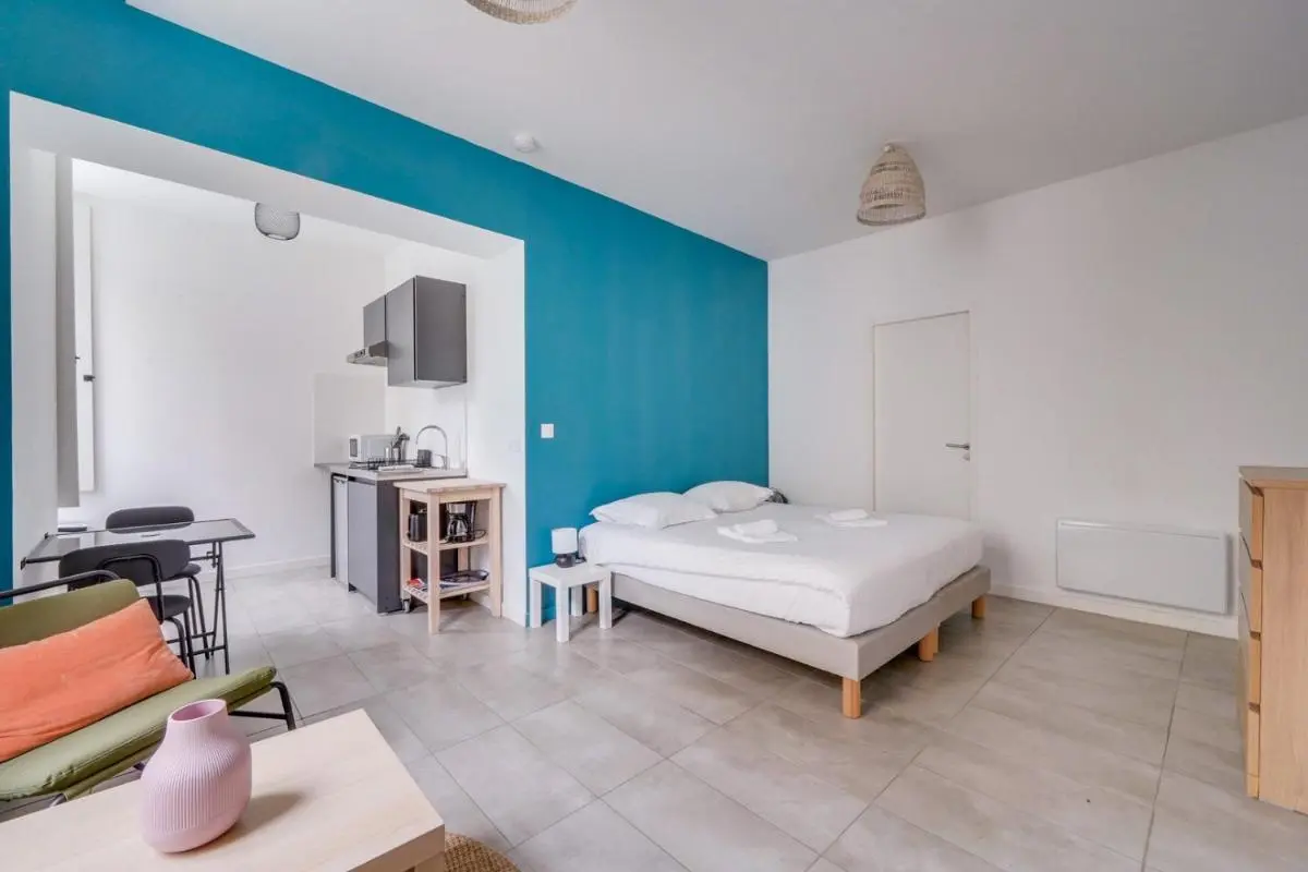 Image 6 of Beau studio confortable Bordeaux