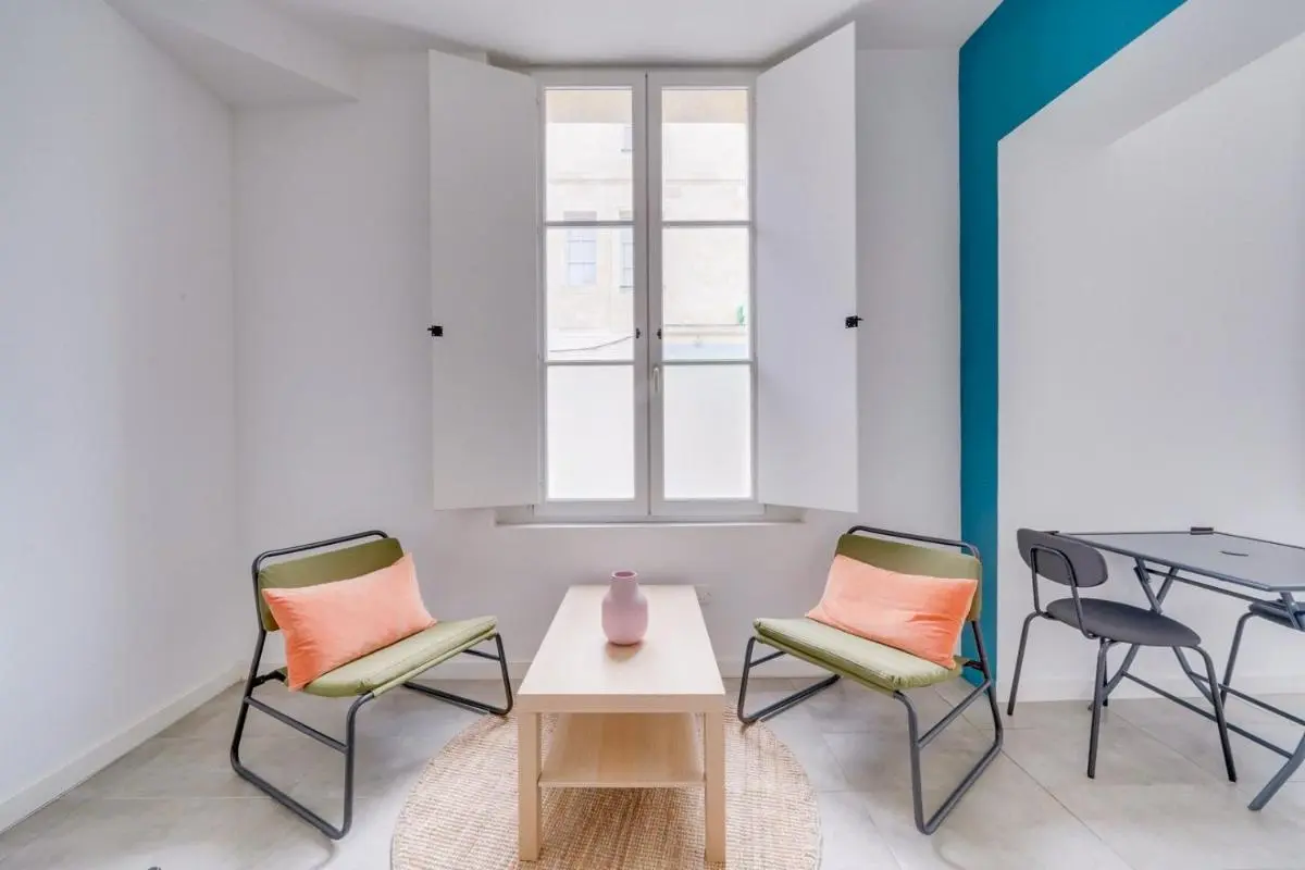 Image 1 of Beau studio confortable Bordeaux