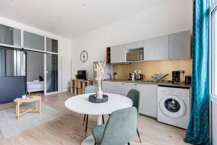 Image 6 of Beautiful apartment Bordeaux Tram D Croix de Seguey