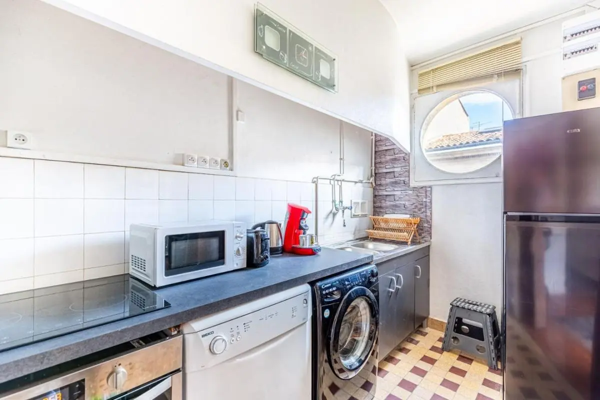 Image 2 of Bel Appartement Capucins – Victoire