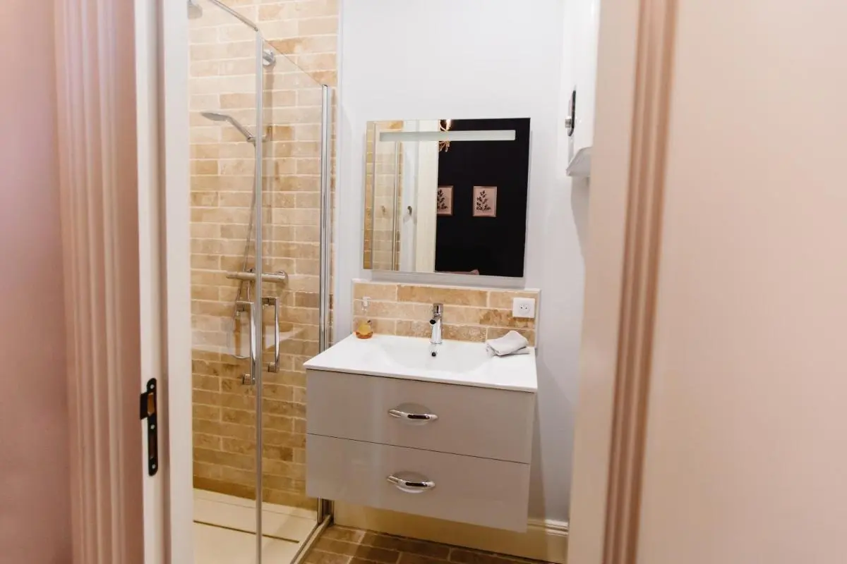 Image 2 of Bordeaux Saint André – elegant, central and quiet