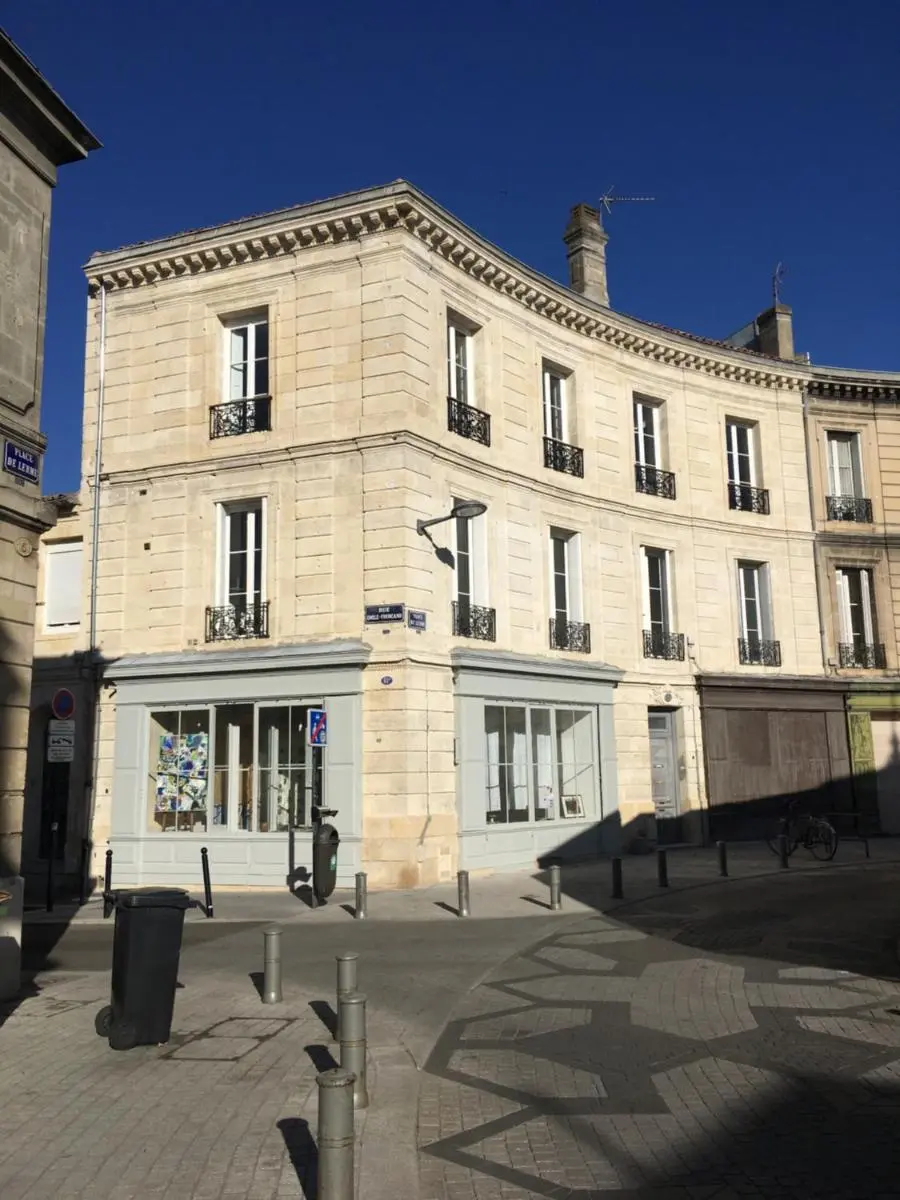 Image 5 of Charmant T2 Place de Lerme