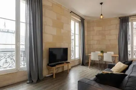 Image of Charmant T2 Place de Lerme
