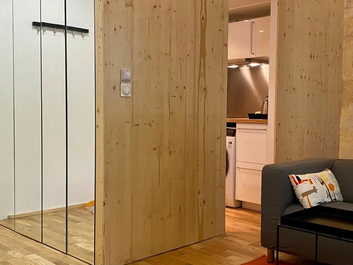 Image 1 of Charmant studio rénové et climatisé
