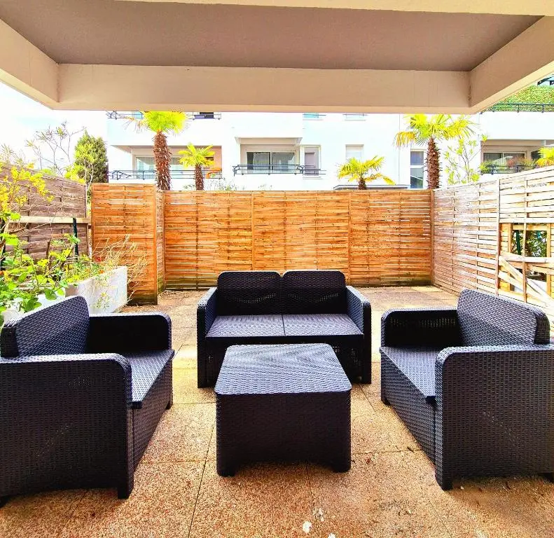 Image of Chartrons – Appartement cosy avec grande terrasse