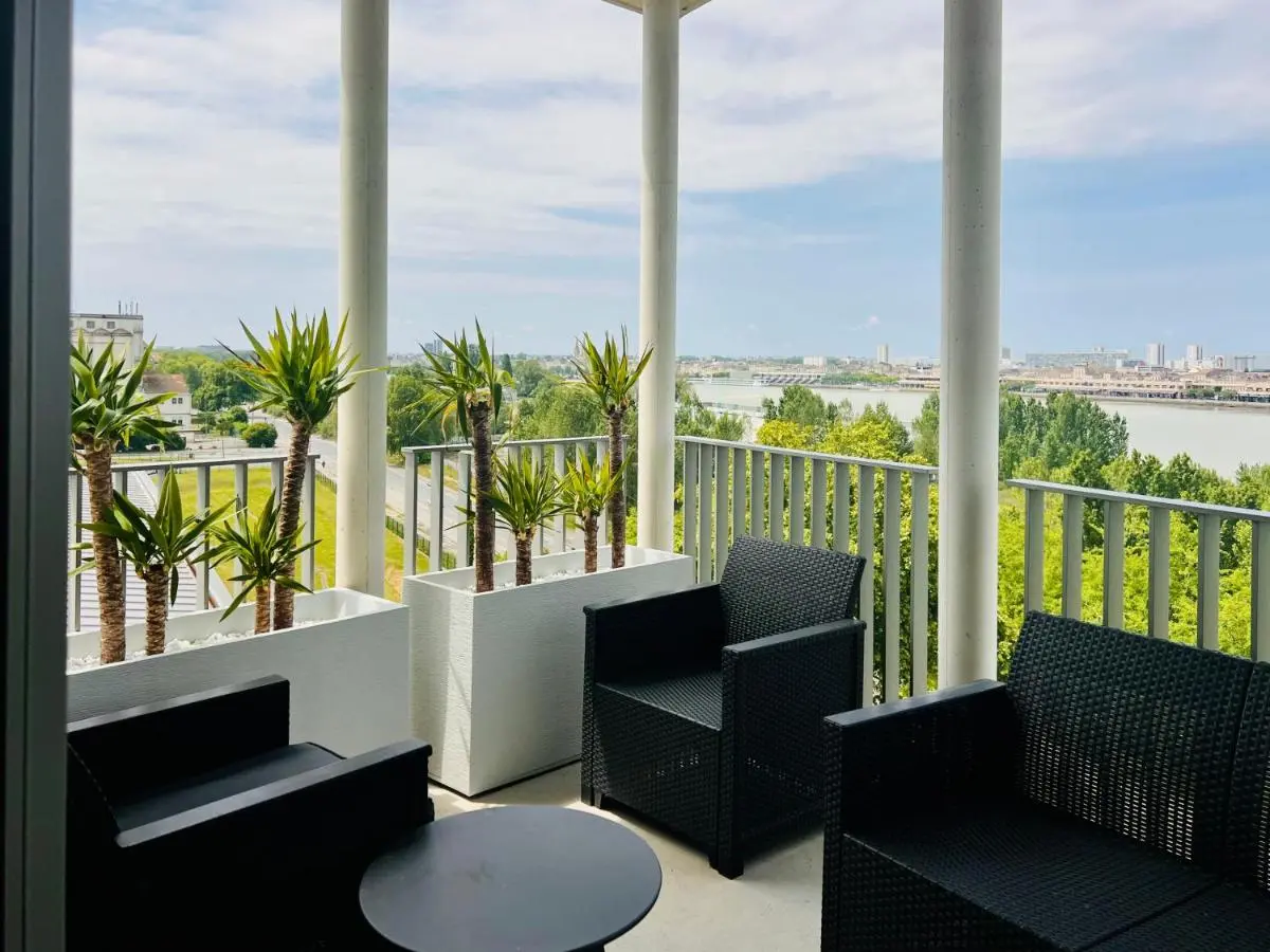 Image 2 of Exceptional panoramic view