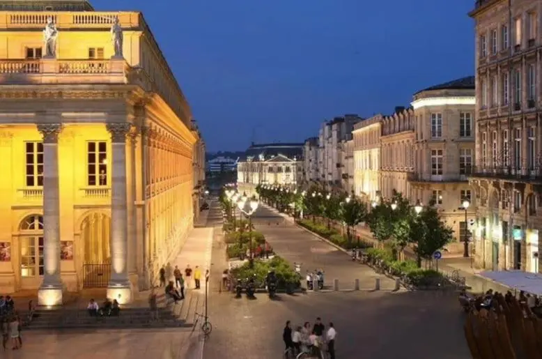 Image 2 of Grand Théâtre Apartment