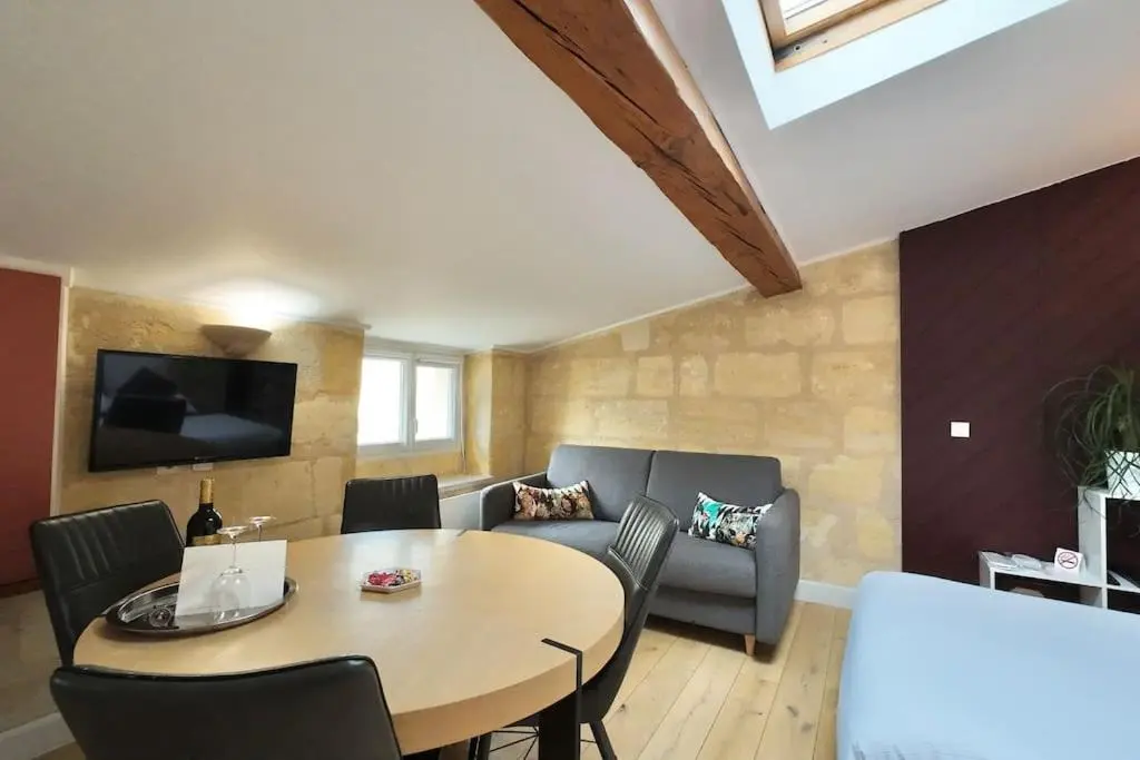 Image 4 of Grand studio à Bordeaux chartrons