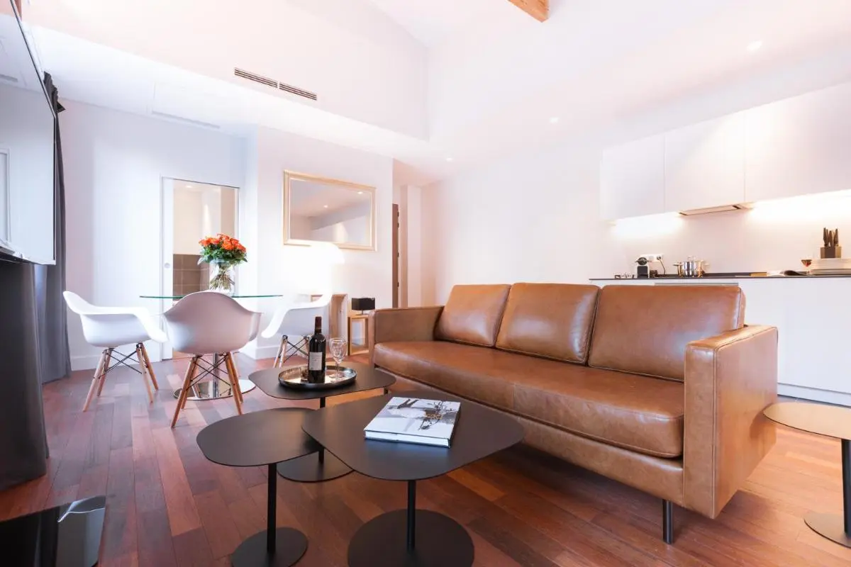 Image 4 of LOFT luxe hyper centre: terrasse/piscine/ salle de sport