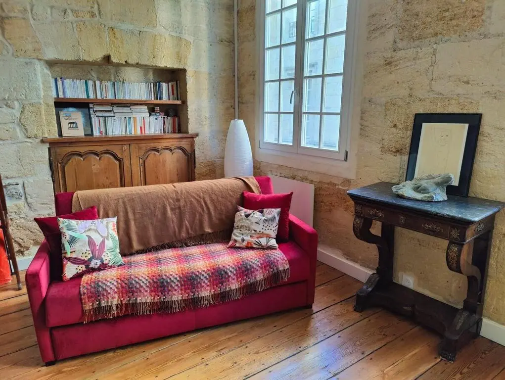 Image of Large deluxe suite, historic center 1st