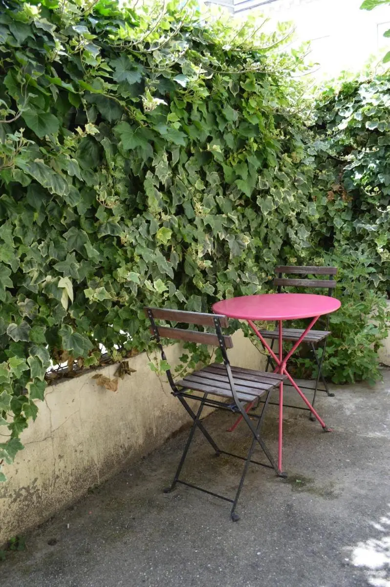 Image 3 of Little house with small courtyard