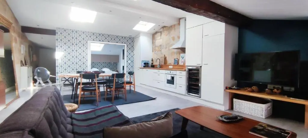 Image of Lovely apartment Bordeaux Jardin Public