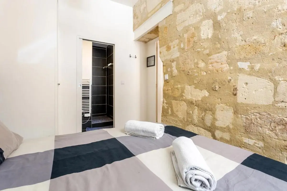 Image 1 of Lurbe Bleue I Peaceful & Charming 4pax apartment I Bordeaux City Center