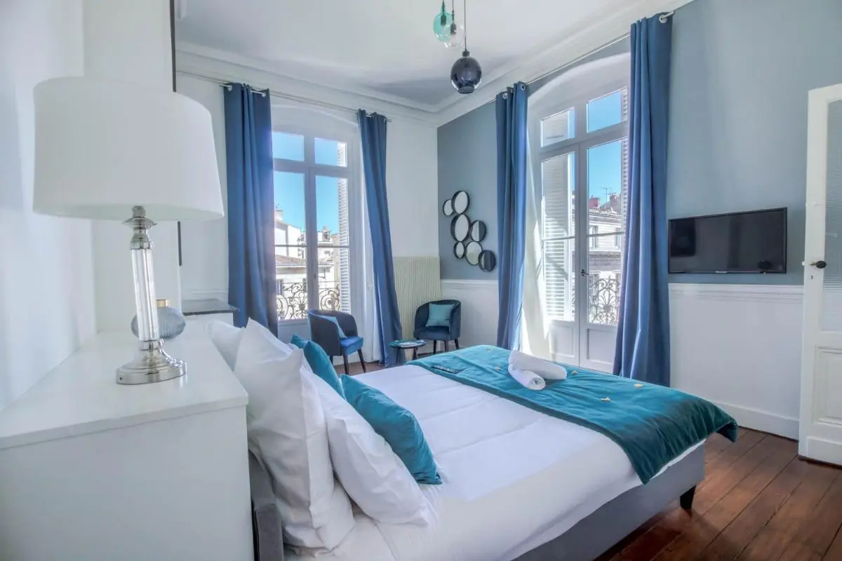 Image 1 of Magnifique appartement avec 3 chambres en Hypercentre