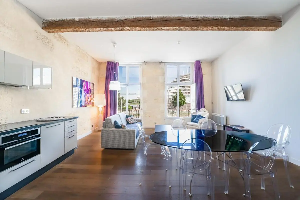 Image 2 of Magnifiques Appartements sur les Quais de Bordeaux
