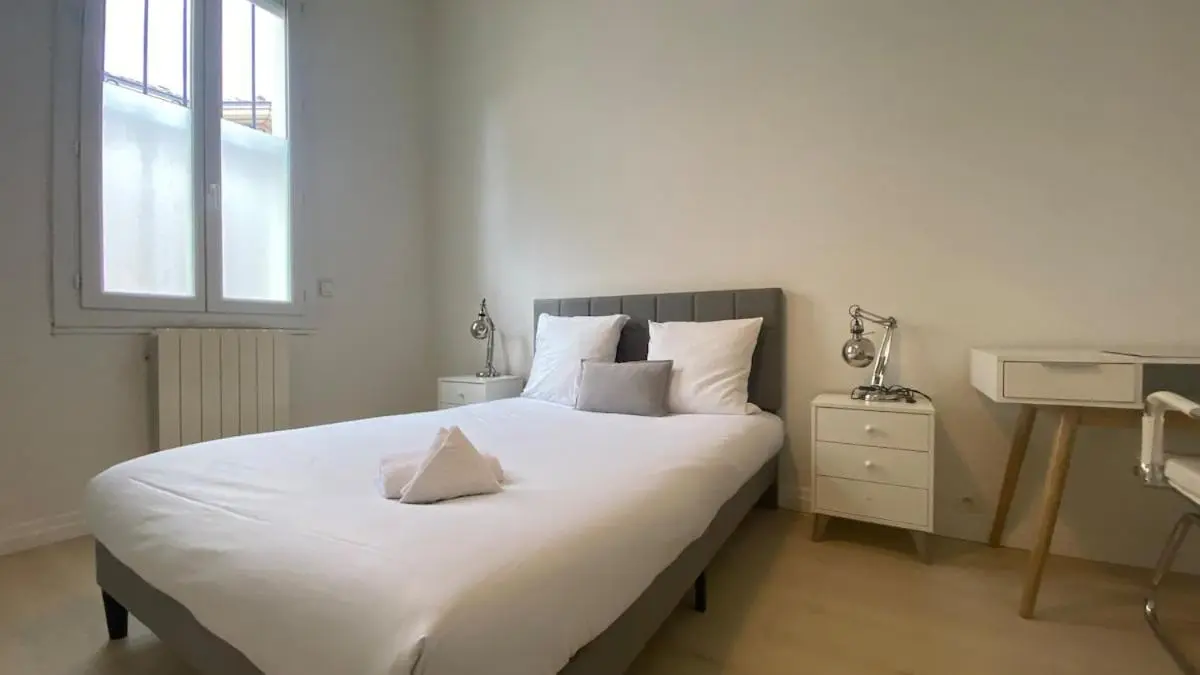 Image 1 of OASIS URBAINE maison de plain pied avec terrasse et jardin
