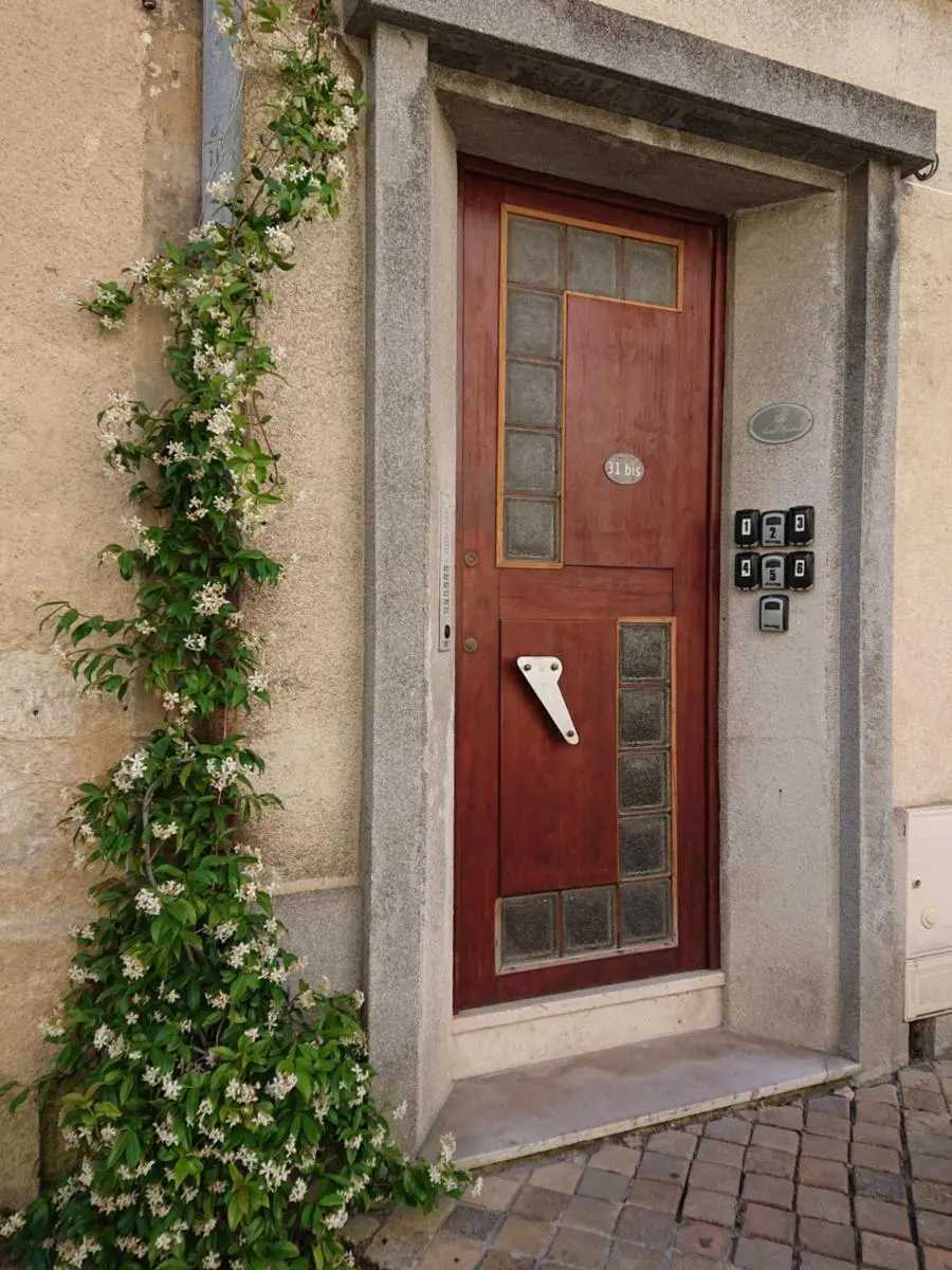 Image 1 of Petit studio à BORDEAUX CHARTRONS / JARDIN PUBLIC (6)