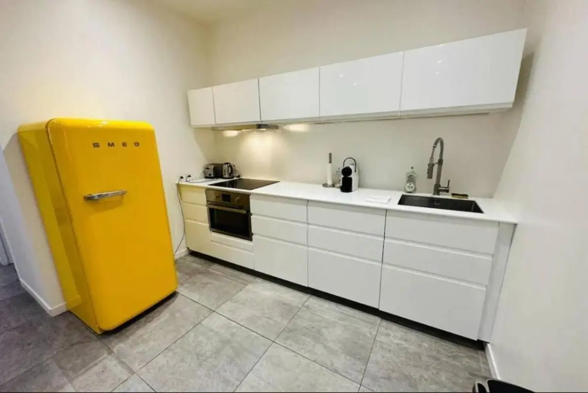 Image 6 of Remarkable 2-Bed Apartment in Bordeaux
