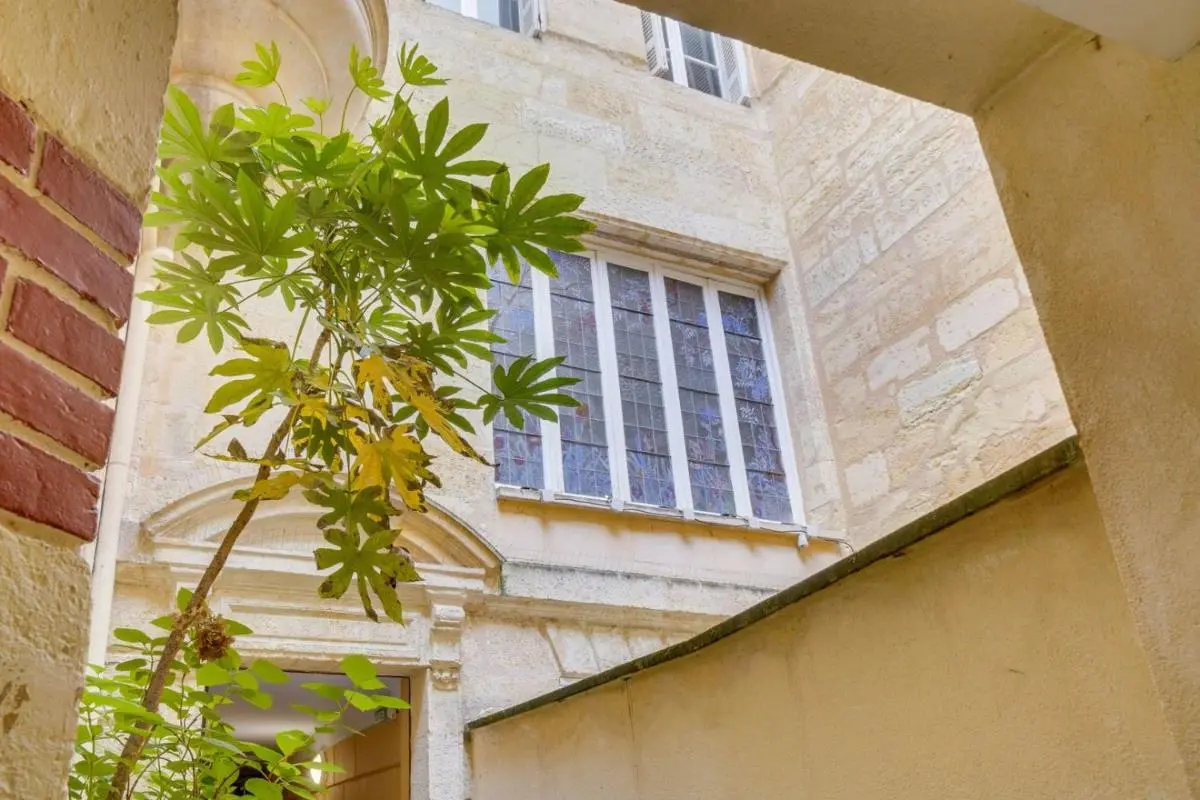 Image 4 of Spacious, quiet flat in the heart of Bordeaux