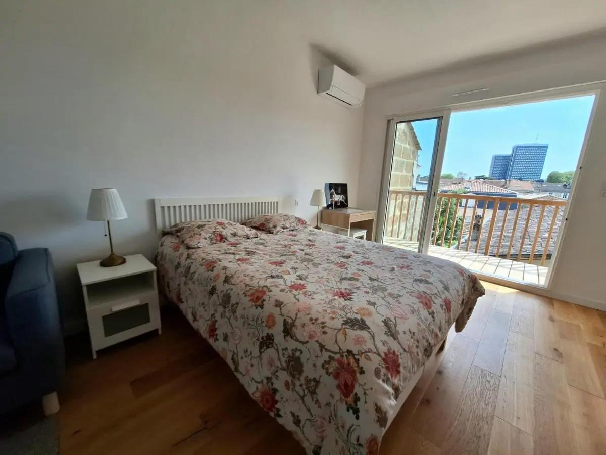 Image 1 of Studio 2 rénové balcon garage