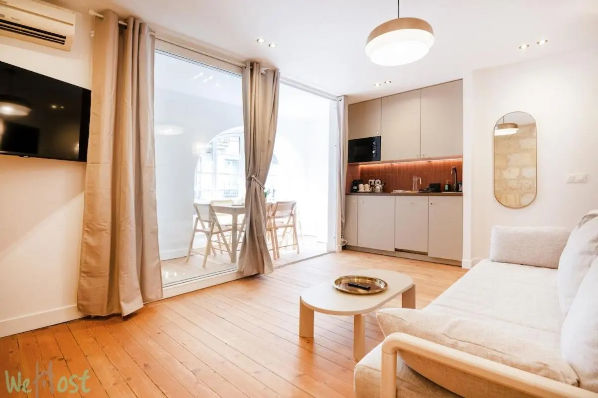 Image 4 of Sublime 2-bedroom apartment – Historical center