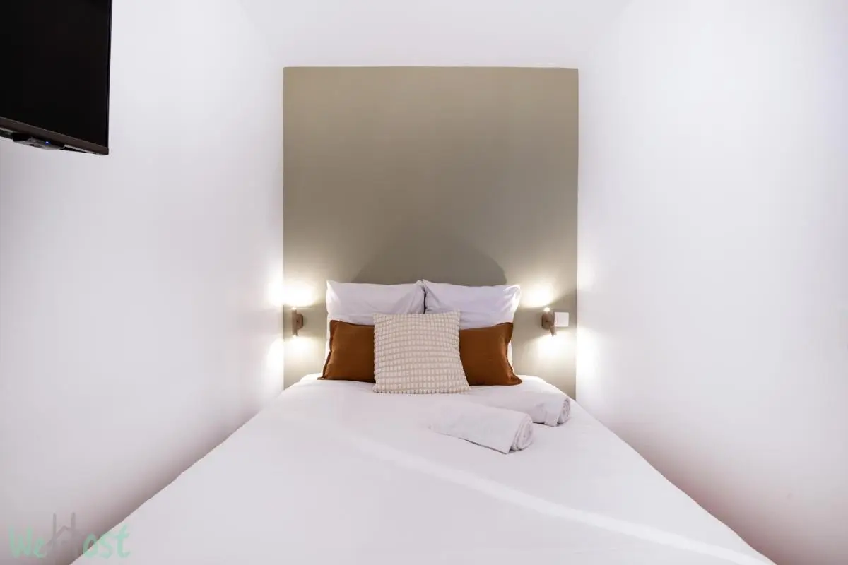Image 1 of Sublime 2-bedroom apartment – Historical center