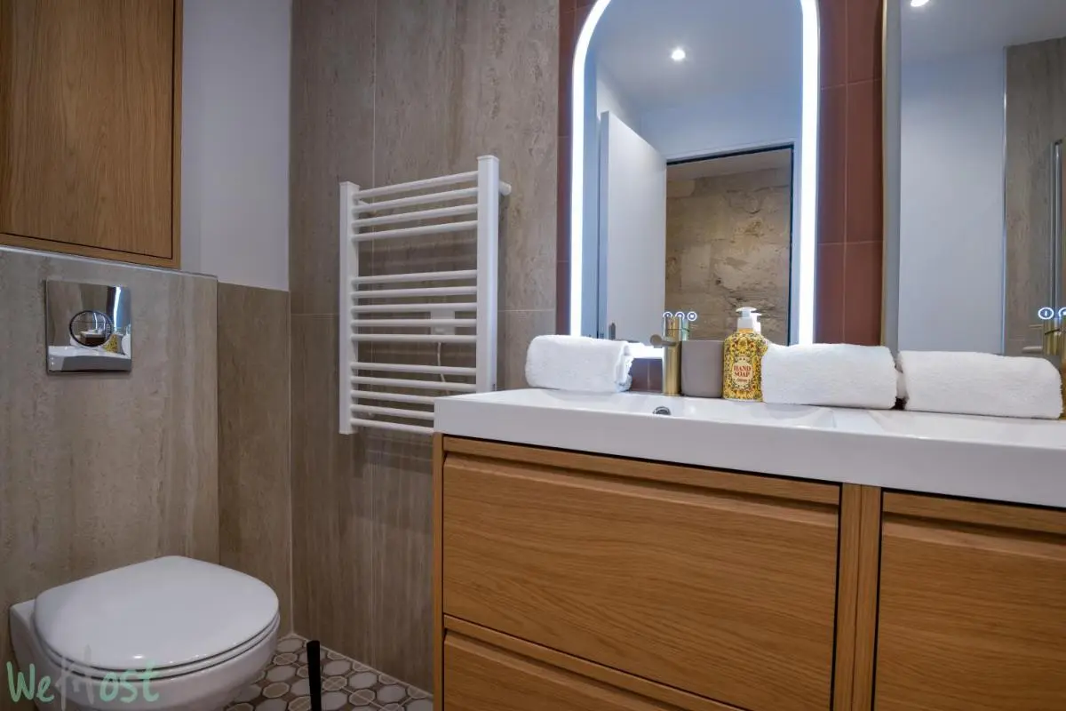 Image 6 of Sublime 2-bedroom apartment – Historical center