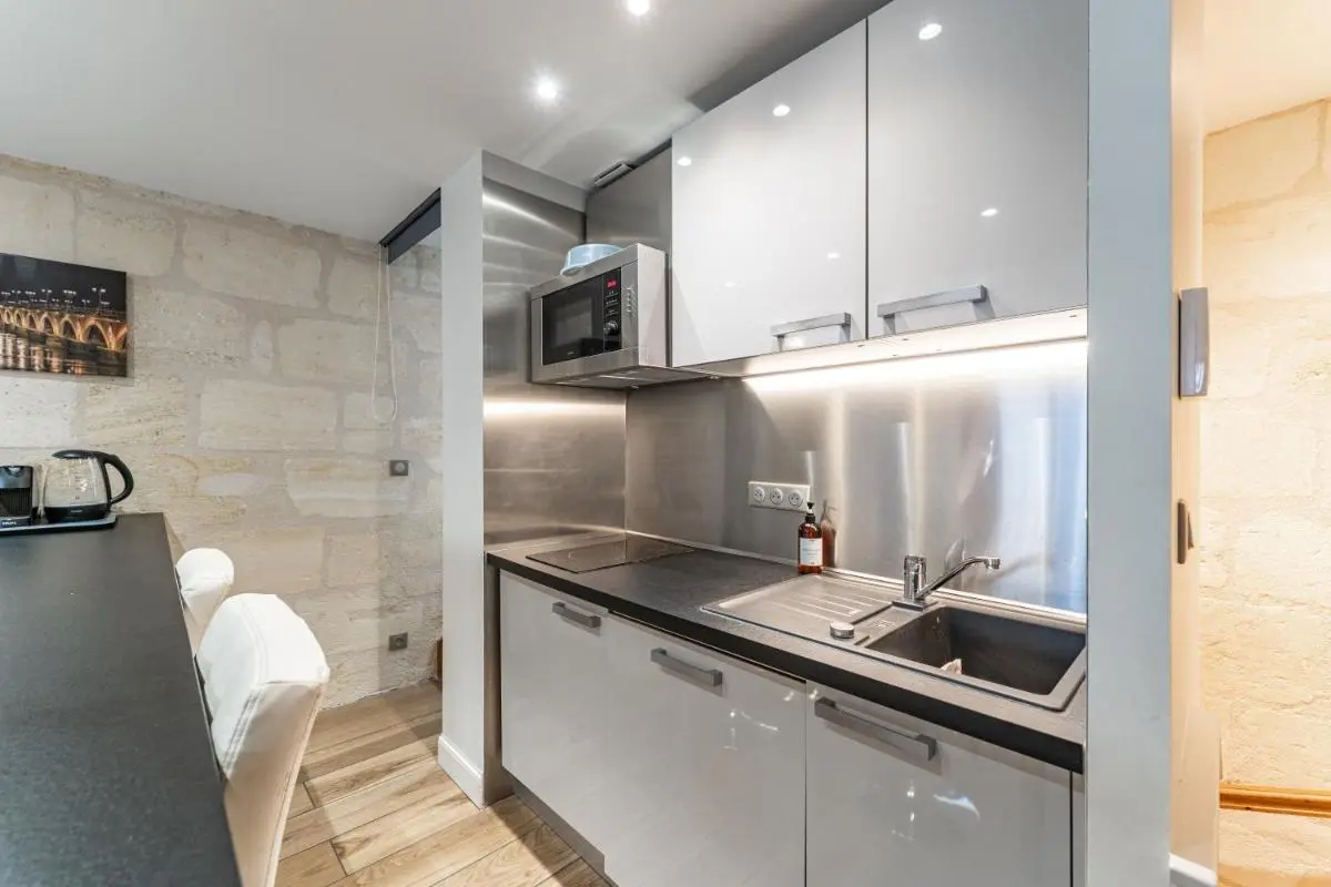 Image 4 of Superbe Duplex en Hypercentre avec Rooftop et Climatisation
