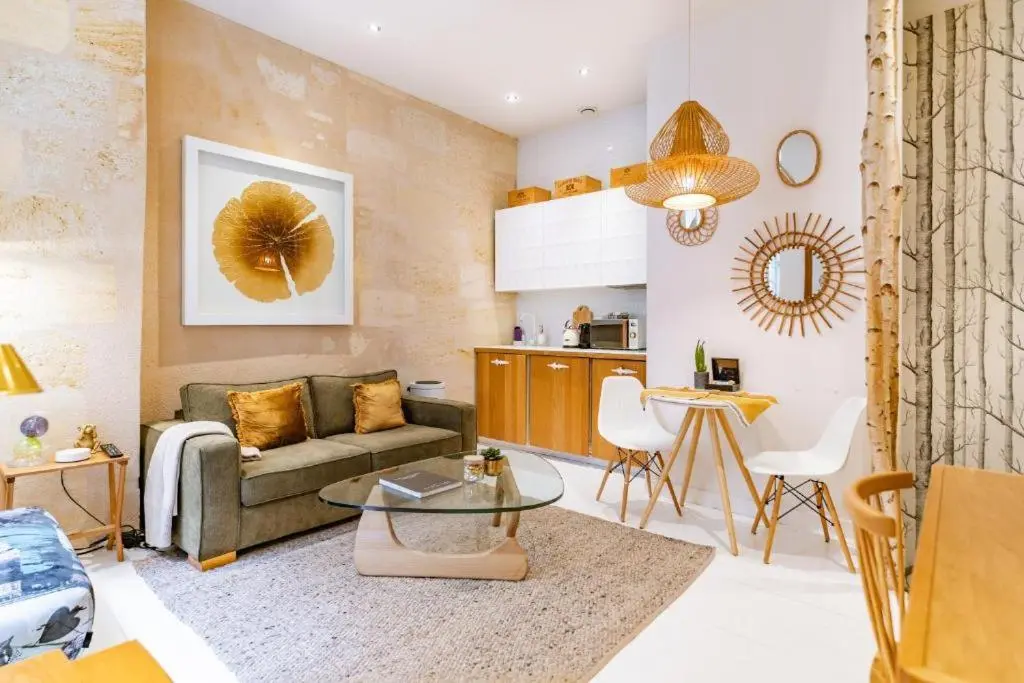 Image 1 of Superbe appartement Bordelais plein de charme et lumineux avec terrasse