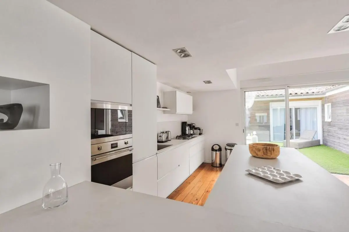 Image 2 of Superbe loft avec patio à Bordeaux