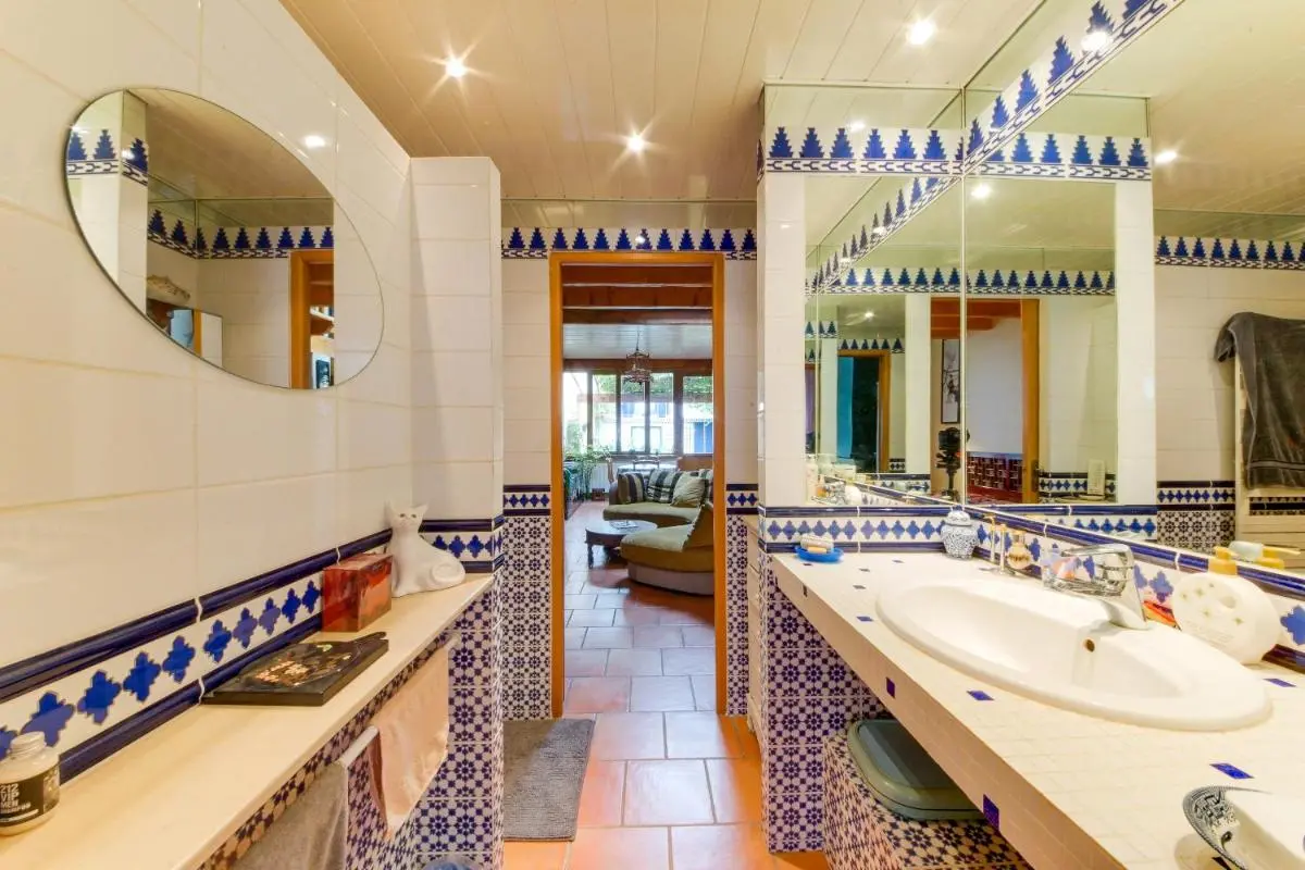 Image 2 of Superbe maison en pierre bordelaise
