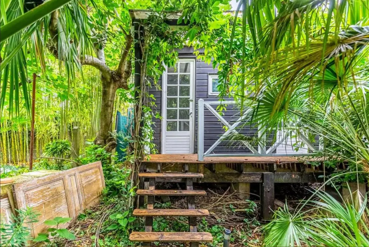 Image 5 of Tropical House