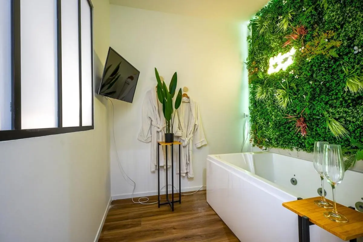 Image 2 of Urban Chic Hypercentre, Spa double