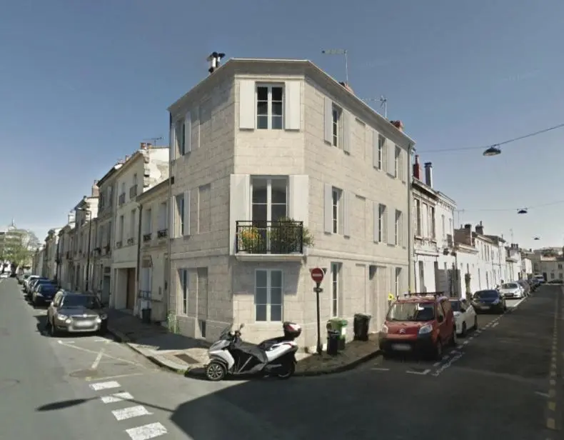 Image of le loft bleu – un atelier-cocon élégant & central
