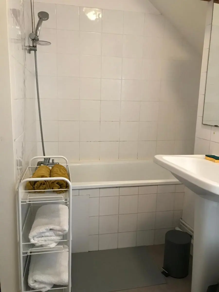 Image 2 of studio de 30 m2 dans le triangle d’or de Bordeaux