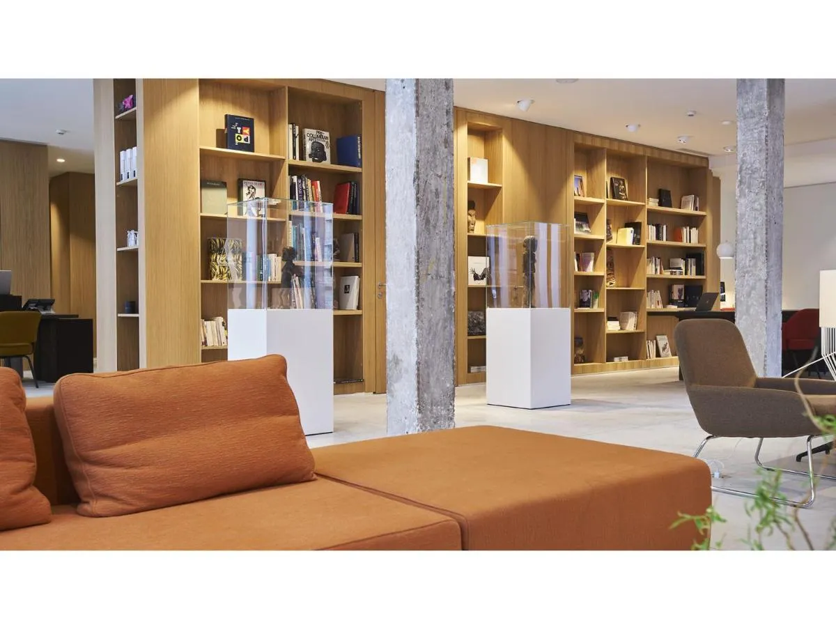 Image 2 of 9Hotel Sablon