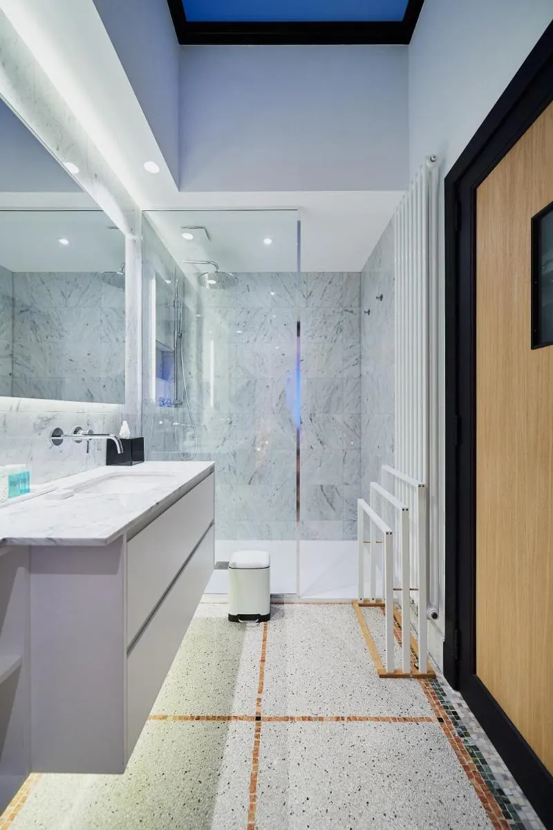Image 3 of B&B Suites 124