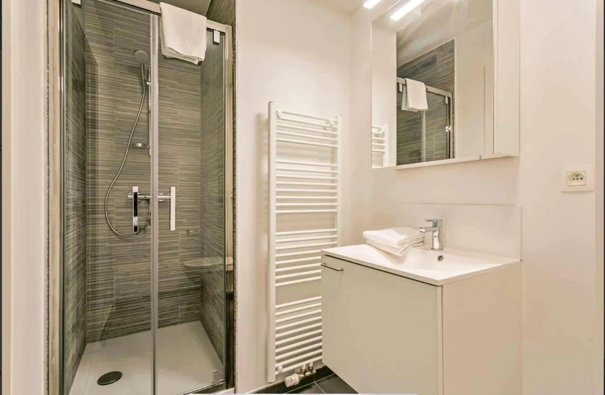 Image 2 of Furnished 2 Bedroom Apartment in City Center