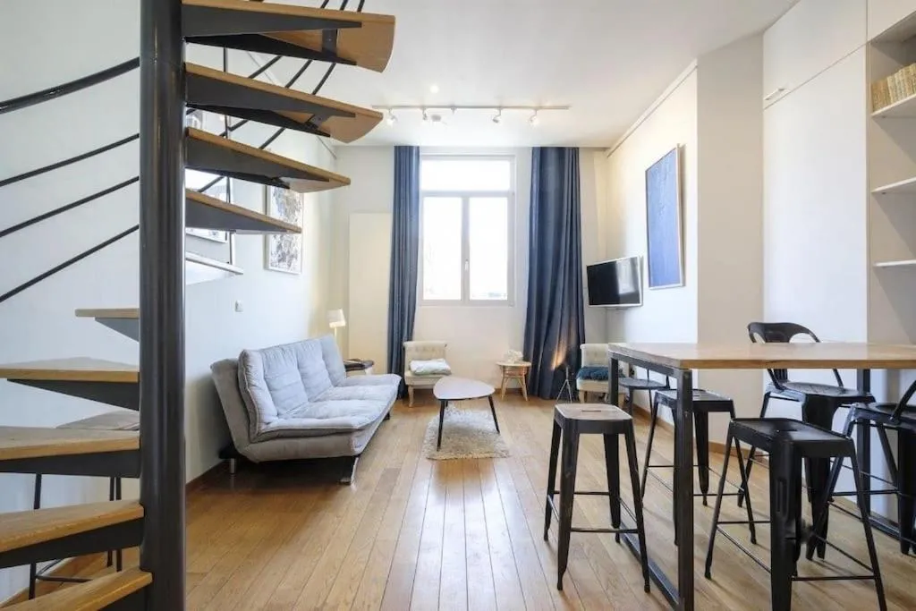 Image 2 of New Stylish Grand place City Center Duplex