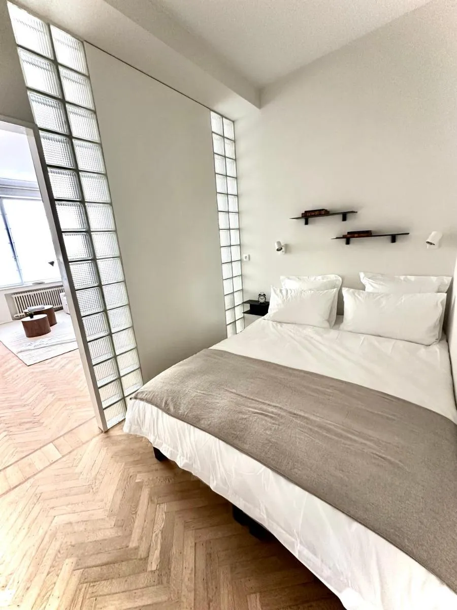 Image 4 of Sublime appartement – Quartier Louise !