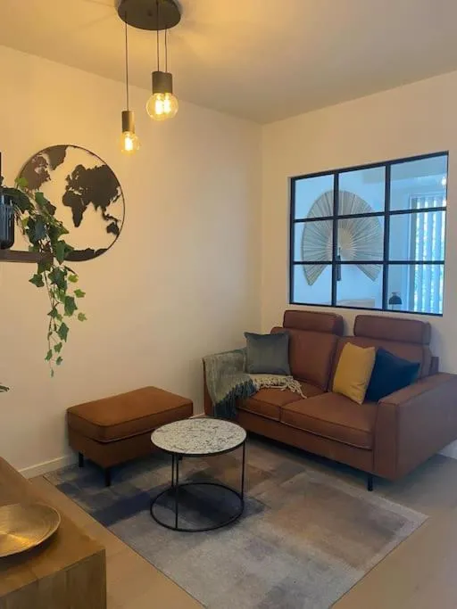 Image 3 of Appartement avec parking gratuit sur place 5D