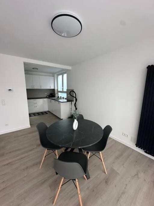 Image 1 of Appartement lumineux et spacieux – OTAN