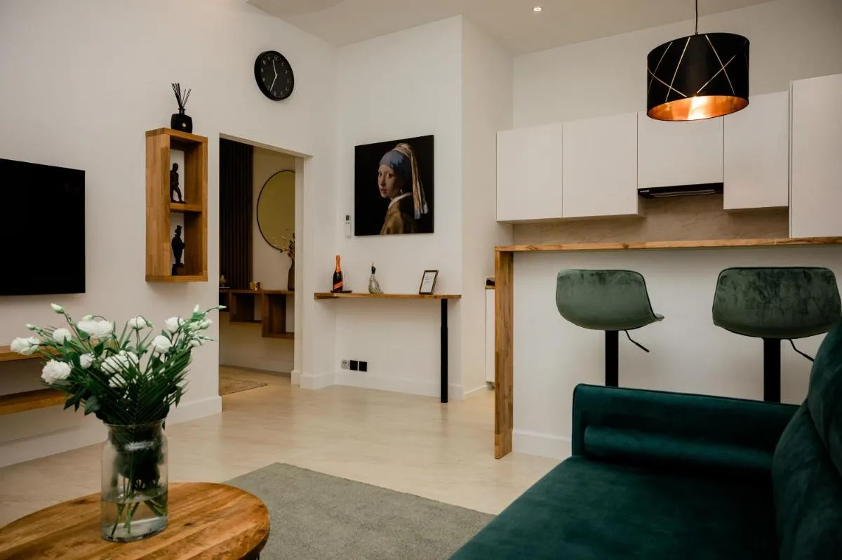 Image 1 of Beauty Suite